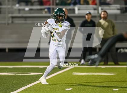 Thumbnail 1 in Lancaster @ Longview (UIL Football 5A Division I Region II Regional Playoff) photogallery.