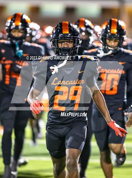 Thumbnail 3 in Lancaster @ Longview (UIL Football 5A Division I Region II Regional Playoff) photogallery.