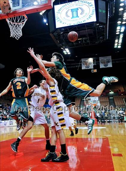 Thumbnail 3 in Sierra vs. Kingsburg (CIF CS D4 Final) photogallery.