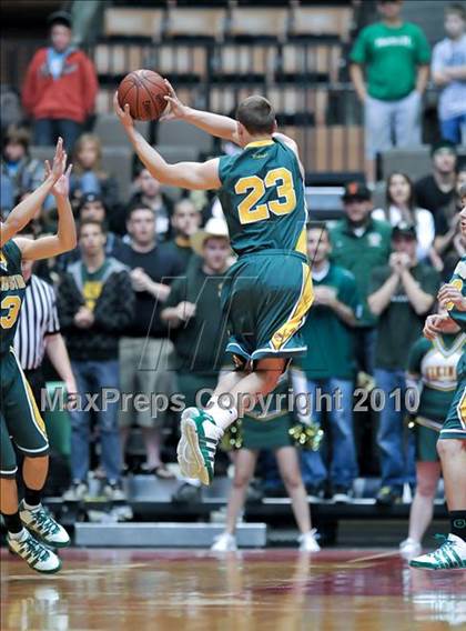 Thumbnail 3 in Sierra vs. Kingsburg (CIF CS D4 Final) photogallery.