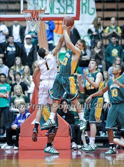 Thumbnail 3 in Sierra vs. Kingsburg (CIF CS D4 Final) photogallery.