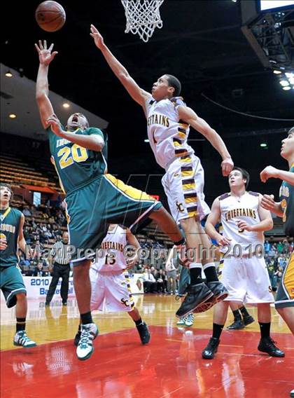 Thumbnail 2 in Sierra vs. Kingsburg (CIF CS D4 Final) photogallery.