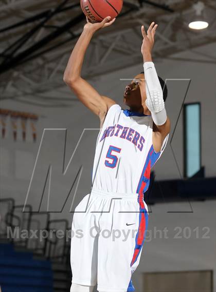 Thumbnail 1 in Center vs. Christian Brothers (Les Curry Invitational) photogallery.
