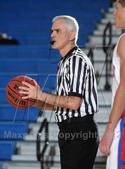 Thumbnail 1 in Center vs. Christian Brothers (Les Curry Invitational) photogallery.