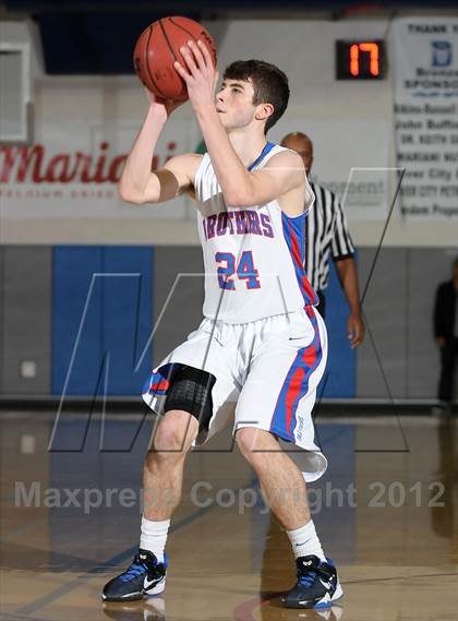 Thumbnail 2 in Center vs. Christian Brothers (Les Curry Invitational) photogallery.