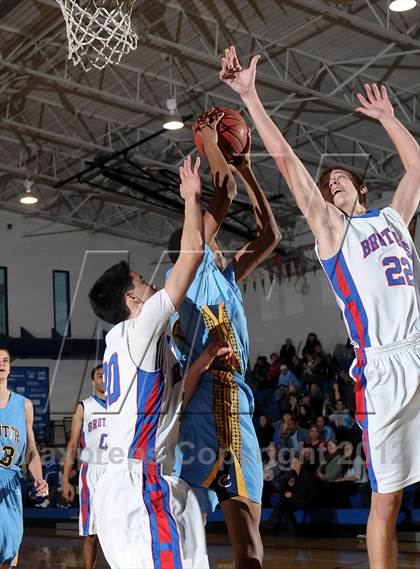 Thumbnail 1 in Center vs. Christian Brothers (Les Curry Invitational) photogallery.