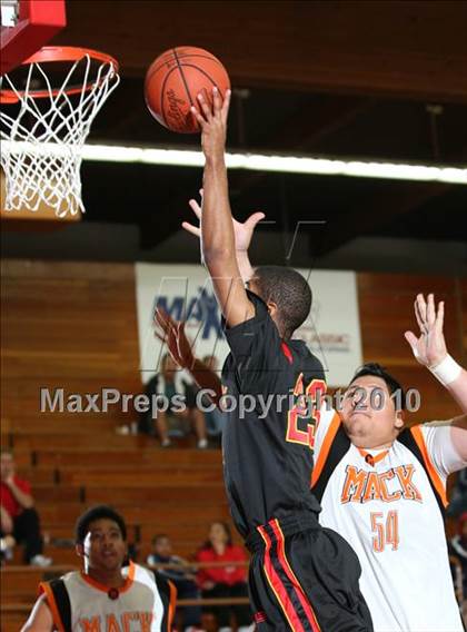 Thumbnail 1 in McClymonds vs. Fairfax (MaxPreps Holiday Classic) photogallery.