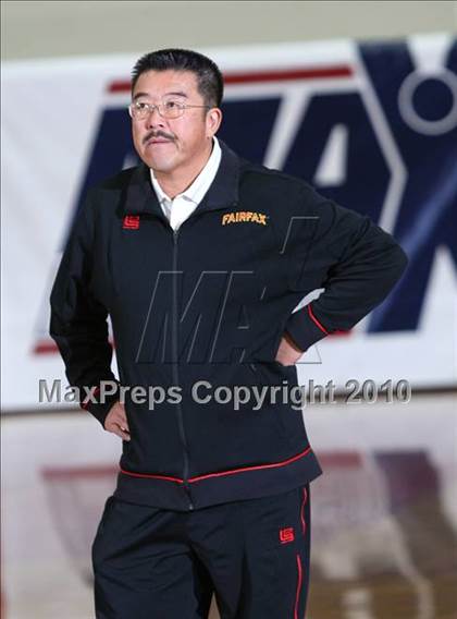 Thumbnail 1 in McClymonds vs. Fairfax (MaxPreps Holiday Classic) photogallery.