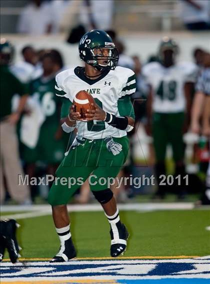 Thumbnail 3 in Mainland vs. West Point (Gridiron Challenge) photogallery.