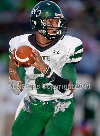 Thumbnail 3 in Mainland vs. West Point (Gridiron Challenge) photogallery.