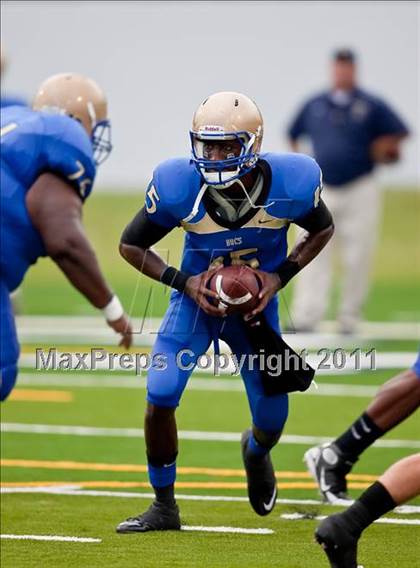 Thumbnail 1 in Mainland vs. West Point (Gridiron Challenge) photogallery.