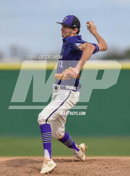 Thumbnail 1 in Steele vs Franklin (San Antonio Classic) photogallery.