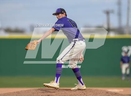 Thumbnail 3 in Steele vs Franklin (San Antonio Classic) photogallery.