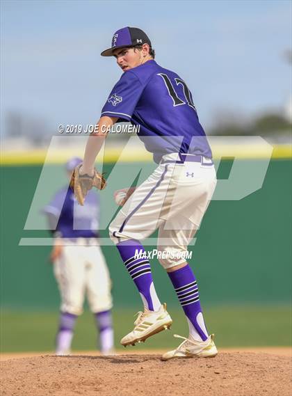 Thumbnail 1 in Steele vs Franklin (San Antonio Classic) photogallery.