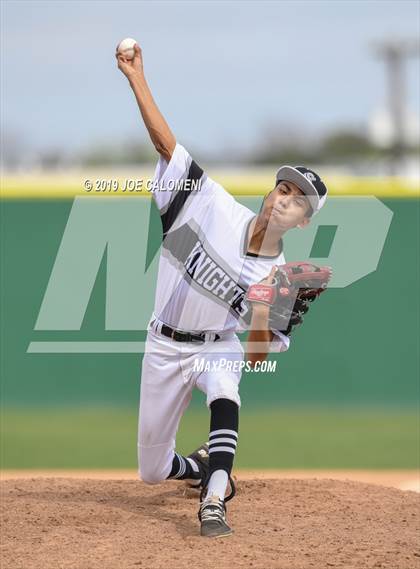 Thumbnail 2 in Steele vs Franklin (San Antonio Classic) photogallery.