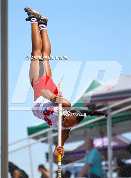 Thumbnail 1 in Puma Rise and Shine Invitational (Pole Vault) photogallery.