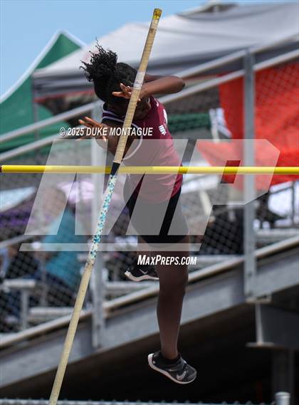 Thumbnail 2 in Puma Rise and Shine Invitational (Pole Vault) photogallery.