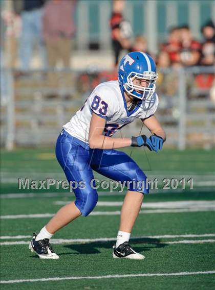 Thumbnail 3 in Muskego vs. Tremper (WIAA Div.1 Playoffs Rd.2) photogallery.