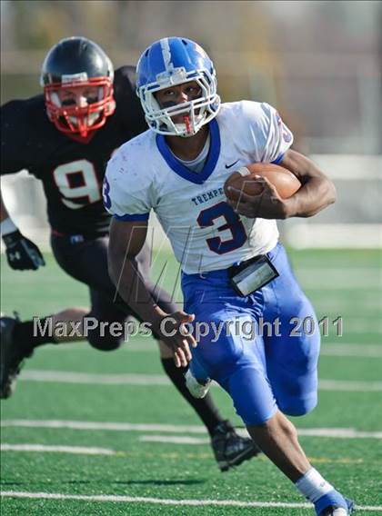 Thumbnail 2 in Muskego vs. Tremper (WIAA Div.1 Playoffs Rd.2) photogallery.