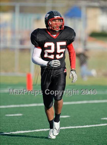 Thumbnail 1 in Muskego vs. Tremper (WIAA Div.1 Playoffs Rd.2) photogallery.