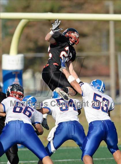 Thumbnail 3 in Muskego vs. Tremper (WIAA Div.1 Playoffs Rd.2) photogallery.