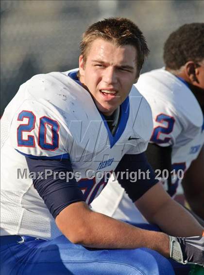 Thumbnail 3 in Muskego vs. Tremper (WIAA Div.1 Playoffs Rd.2) photogallery.