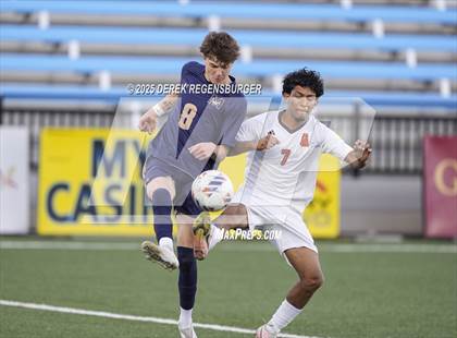 Thumbnail 1 in Greeley Central vs Mullen (CHSAA 4A Championship Final) photogallery.