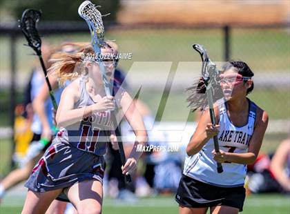 Thumbnail 3 in Lake Travis vs Austin photogallery.