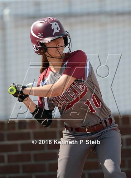 Thumbnail 3 in Destrehan vs Covington (SCC Jamboree) photogallery.