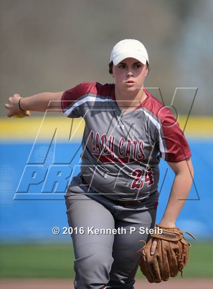 Thumbnail 2 in Destrehan vs Covington (SCC Jamboree) photogallery.