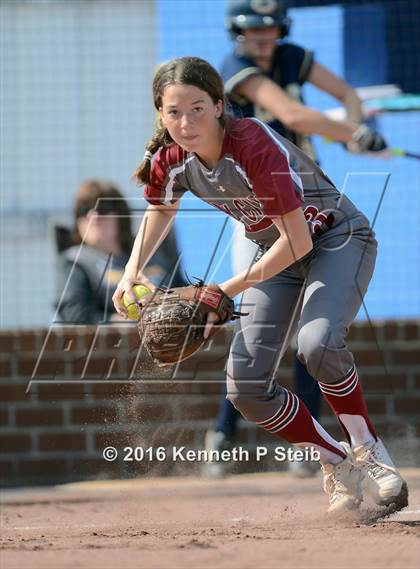 Thumbnail 2 in Destrehan vs Covington (SCC Jamboree) photogallery.