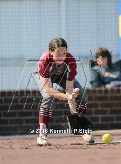 Thumbnail 2 in Destrehan vs Covington (SCC Jamboree) photogallery.