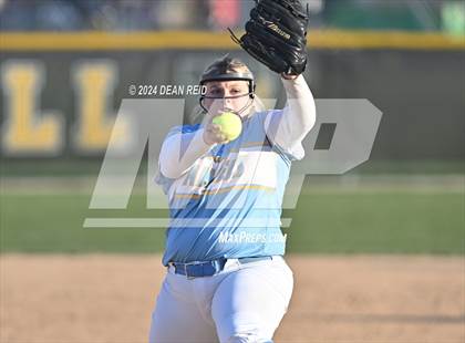 Thumbnail 2 in Joliet Catholic @ Joliet West photogallery.