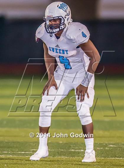 Thumbnail 3 in Sweeny vs. La Marque (UIL Region 3 4A Div 2 Area)  photogallery.