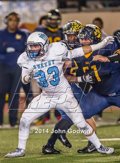 Thumbnail 2 in Sweeny vs. La Marque (UIL Region 3 4A Div 2 Area)  photogallery.