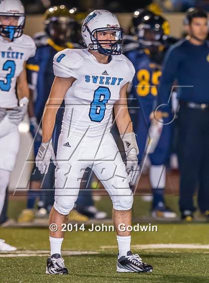 Thumbnail 1 in Sweeny vs. La Marque (UIL Region 3 4A Div 2 Area)  photogallery.