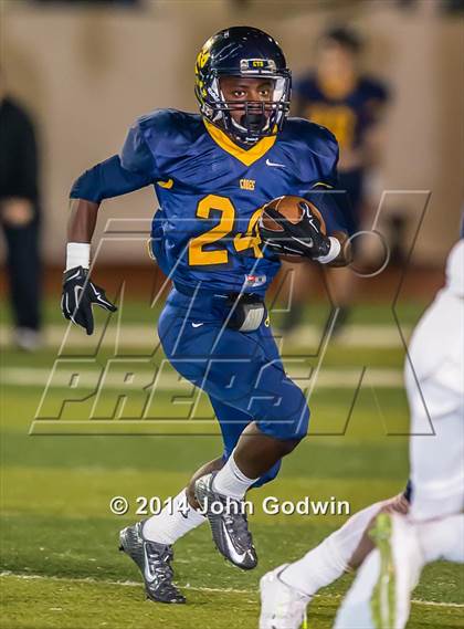 Thumbnail 3 in Sweeny vs. La Marque (UIL Region 3 4A Div 2 Area)  photogallery.