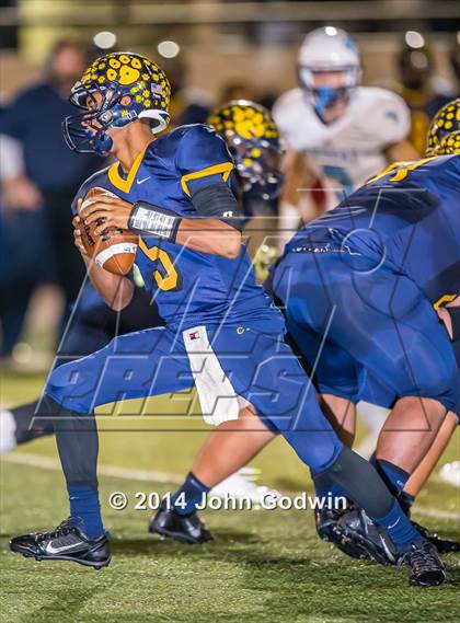 Thumbnail 1 in Sweeny vs. La Marque (UIL Region 3 4A Div 2 Area)  photogallery.