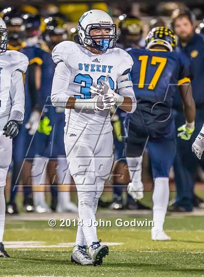 Thumbnail 3 in Sweeny vs. La Marque (UIL Region 3 4A Div 2 Area)  photogallery.