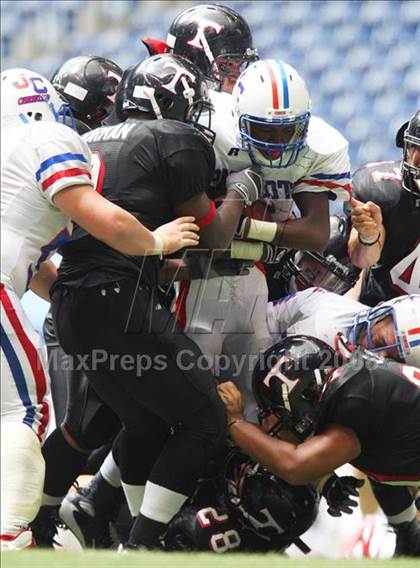Thumbnail 1 in Curtis vs. Trinity (Kirk Herbstreit Varsity Football Series) photogallery.