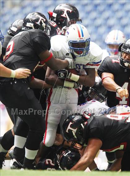 Thumbnail 2 in Curtis vs. Trinity (Kirk Herbstreit Varsity Football Series) photogallery.
