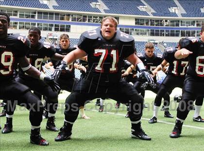 Thumbnail 1 in Curtis vs. Trinity (Kirk Herbstreit Varsity Football Series) photogallery.