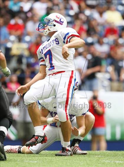Thumbnail 1 in Curtis vs. Trinity (Kirk Herbstreit Varsity Football Series) photogallery.