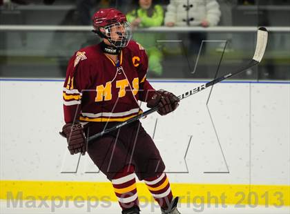 Thumbnail 1 in Sheehan @ Housatonic/Northwestern photogallery.