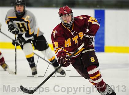 Thumbnail 1 in Sheehan @ Housatonic/Northwestern photogallery.