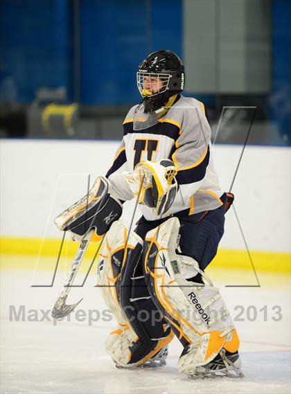 Thumbnail 1 in Sheehan @ Housatonic/Northwestern photogallery.