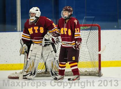 Thumbnail 1 in Sheehan @ Housatonic/Northwestern photogallery.