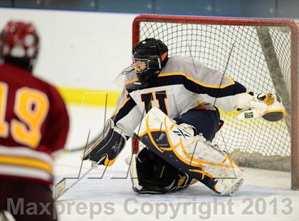 Thumbnail 1 in Sheehan @ Housatonic/Northwestern photogallery.