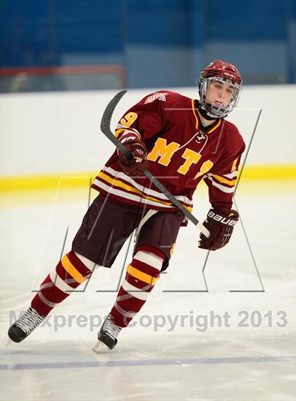 Thumbnail 1 in Sheehan @ Housatonic/Northwestern photogallery.