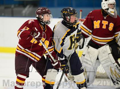 Thumbnail 2 in Sheehan @ Housatonic/Northwestern photogallery.